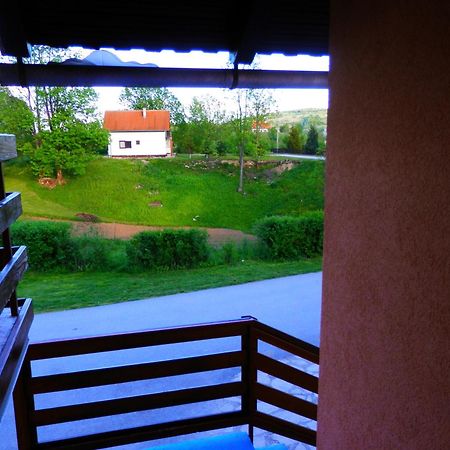 Guesthouse Blazenka Hodak เซลิสเต เดรซิสโก ภายนอก รูปภาพ