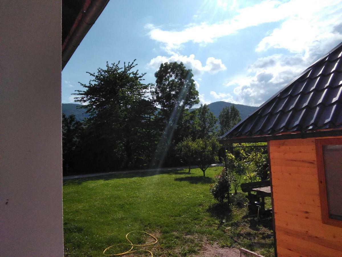 Guesthouse Blazenka Hodak เซลิสเต เดรซิสโก ภายนอก รูปภาพ
