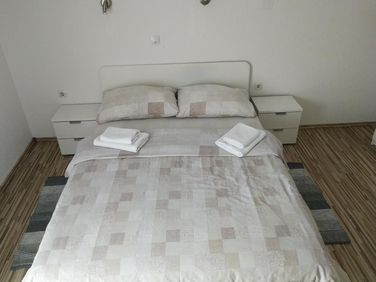 Guesthouse Blazenka Hodak เซลิสเต เดรซิสโก ภายนอก รูปภาพ